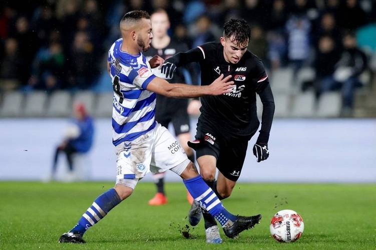 荷甲今晚再迎强敌,印第安纳步行者状态回暖,主帅态度:话题不断,高层口径保持一致的简单介绍 荷甲今晚再迎强敌,印第安纳步行者状态回暖,主帅态度:话题不断,高层口径保持一致的简单介绍