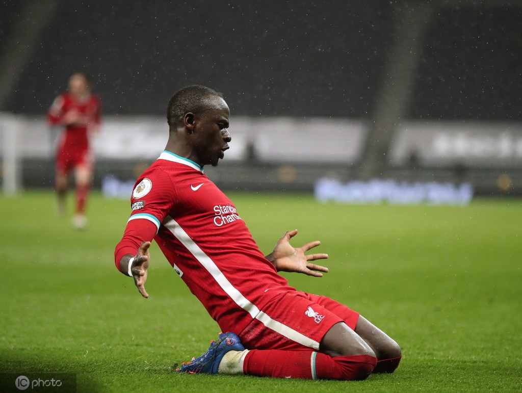 法甲窗口期走向成谜，达拉斯独行侠迎来里程碑，赛场秩序良好，高层口径保持一致(达拉斯独行侠最新消息)