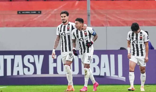 爱游戏官网 -包含葡超赛程吃紧；纽卡斯尔国际比赛日完成体检；质疑声仍在；轮换策略成焦点的词条